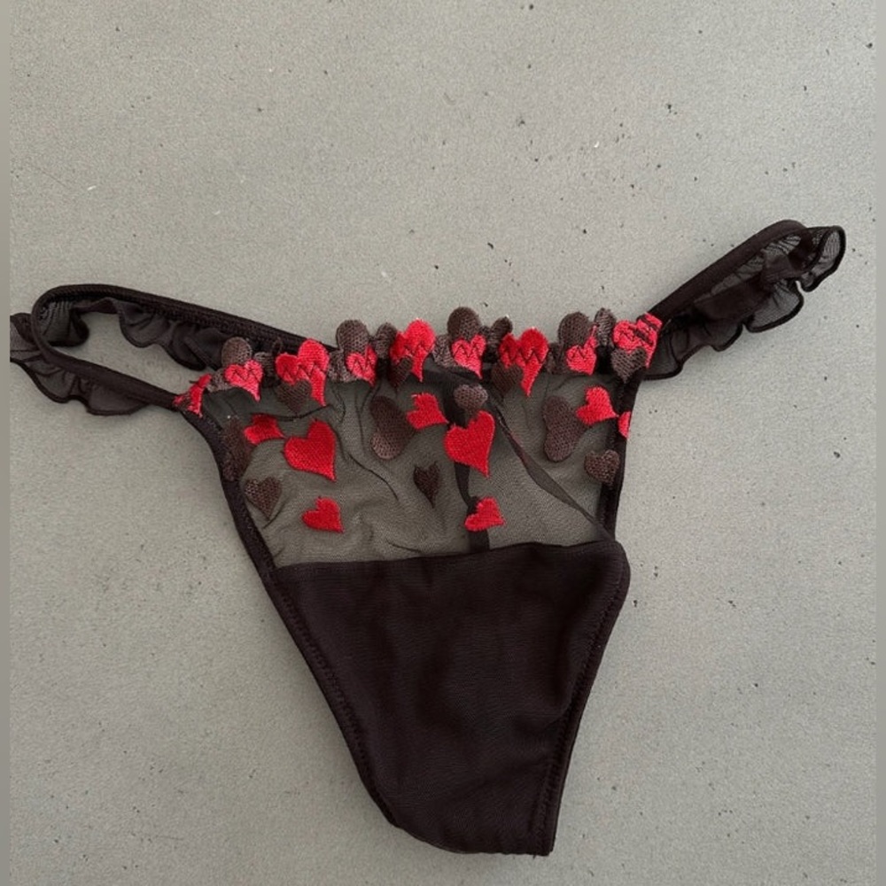 QUEEN OF HEARTS THONG